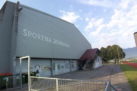 Športna dvorana Cerknica napis 03 Foto Boštjan Otoničar